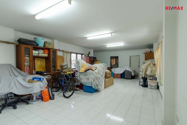 ขายบ้านวงเวียนใหญ่ เจริญนคร : (ขายด่วน) 🔥🌟ขายบ้านเดี่ยวใกล้ตลาดท่าดินแดง ซอยสมเด็จเจ้าพระยา 12(ซอยสิทธิเกษม) คลองสาน เดินทางสะดวก BTS สายสีทอง 68.5 ตร.ว. ราคา 11 ล้านบาท 🌟🔥