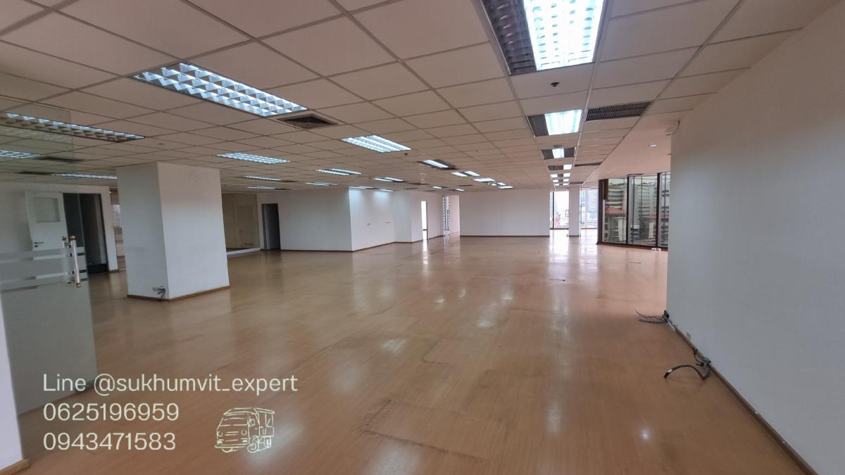 For RentOfficeSukhumvit, Asoke, Thonglor : Asoke Montri office for rent 565 sq.m. good location, good condition