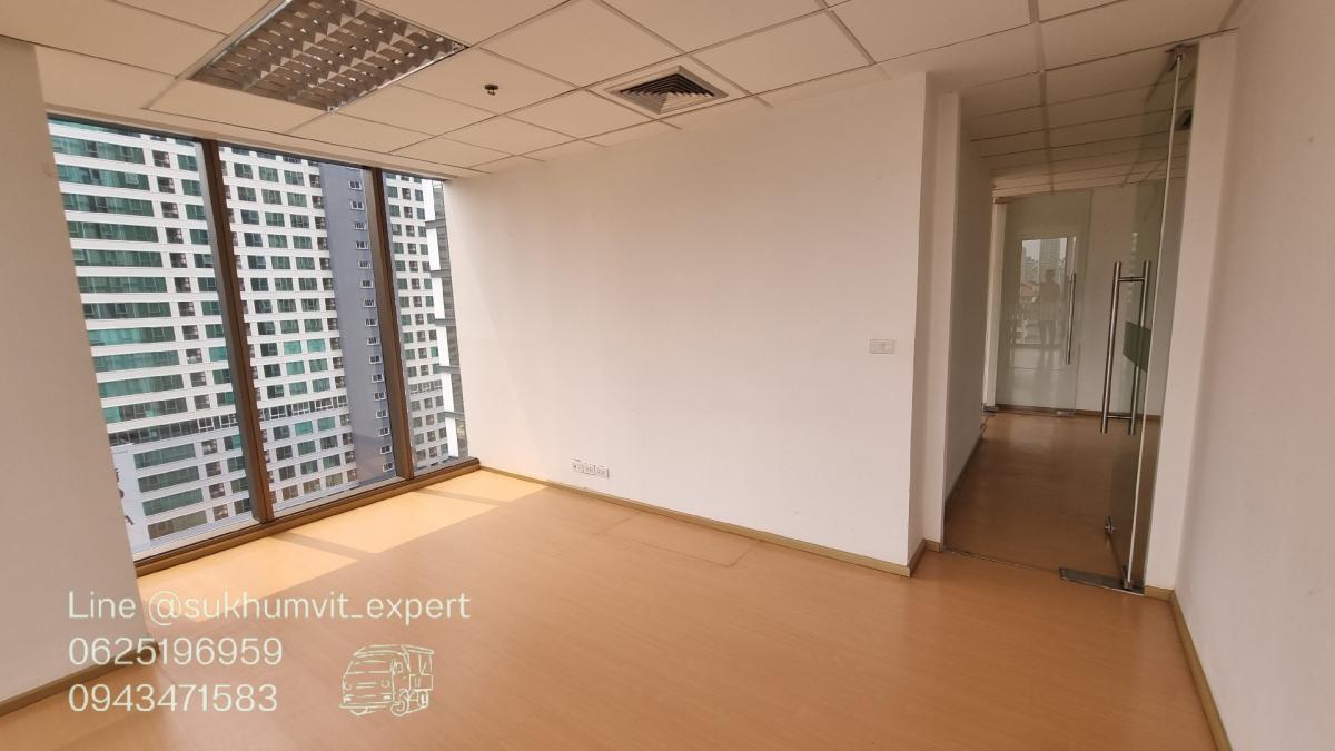 For RentOfficeSukhumvit, Asoke, Thonglor : Asoke Montri office for rent 565 sq.m. good location, good condition