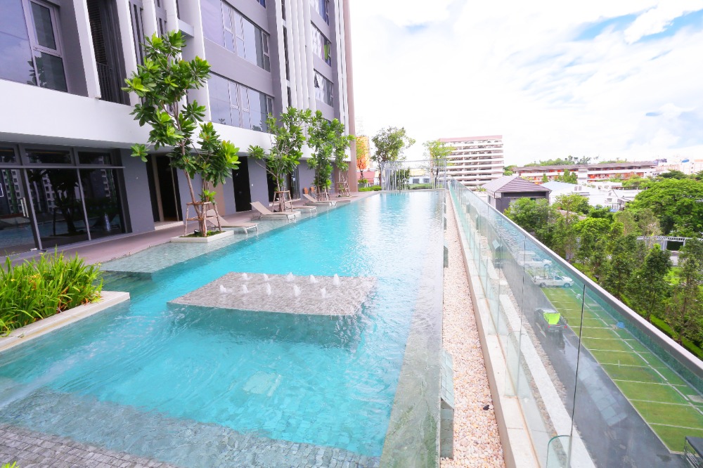 ขายคอนโดอ่อนนุช อุดมสุข : For sale Whizdom Connect ห้องหน้ากว้าง ทิศใต้วิวเมืองและแม่น้ำเจ้าพระยา พื้นที่ใช้สอยเยอะ 38.47 sq.m. 1 bedroom @6.3MB