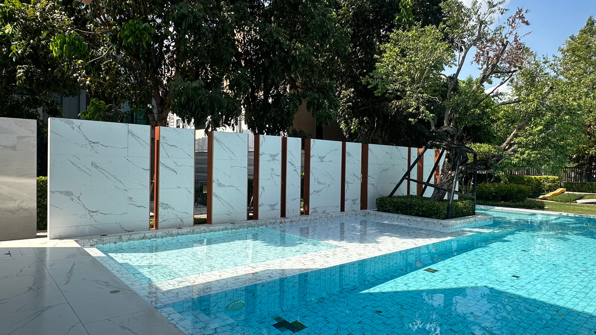 For SaleHouseLadkrabang, Suwannaphum Airport : For sale: semi-detached house, Baan Klang Muang, The Edition, Bangna-Wongwaen, 4 bedrooms, 4 bathrooms, 38.5 square wah