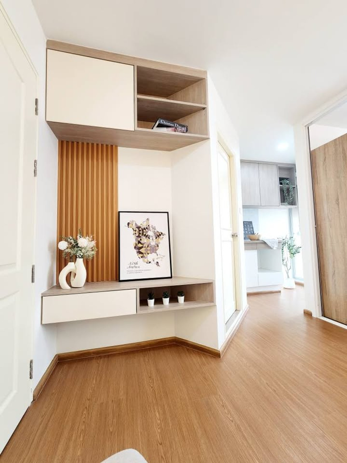 For SaleCondoNawamin, Ramindra : 🌾Decorate your room in a minimalist style at Lumpini Condo Town Raminthra Nawamin.