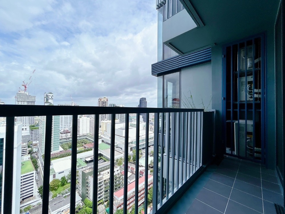 ขายคอนโดราชเทวี พญาไท : 🔥โปรพิเศษ!! ห้องไซส์ใหญ่ห้องสุดท้าย🔥XT Phayathai (2 ห้องนอน, 101 ตร.ม.) เพียง 17.9 MB เท่านั้น!! Tel.0922635410 (เอิร์ธ)