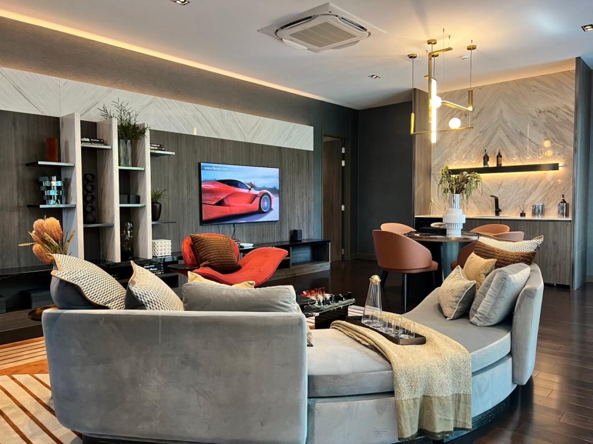 ขายบ้านเลียบทางด่วนรามอินทรา : 📍𝐇𝐎𝐓 𝐃𝐄𝐀𝐋 95E1 (ไนน์ตี้ไฟว์ อีสต์วัน )| 842 Sq.m | 4 Bed 7 Bath | 90,000,000 M.| Contact 086-795-9997 (จิมมี่)