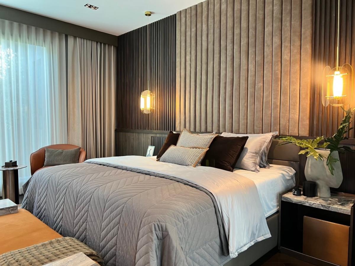 ขายบ้านเลียบทางด่วนรามอินทรา : 📍𝐇𝐎𝐓 𝐃𝐄𝐀𝐋 95E1 (ไนน์ตี้ไฟว์ อีสต์วัน )| 842 Sq.m | 4 Bed 7 Bath | 90,000,000 M.| Contact 086-795-9997 (จิมมี่)