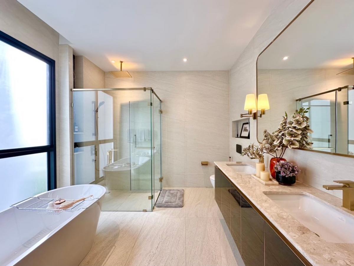 For SaleHousePattanakan, Srinakarin : HOUSE BY BUGAAN Krungthep Kreetha |4Bed 7 Bath | 655 Sq.m | 68,300,000M.| Make an appointment to view the project 086-795-9997 (Jimmy)