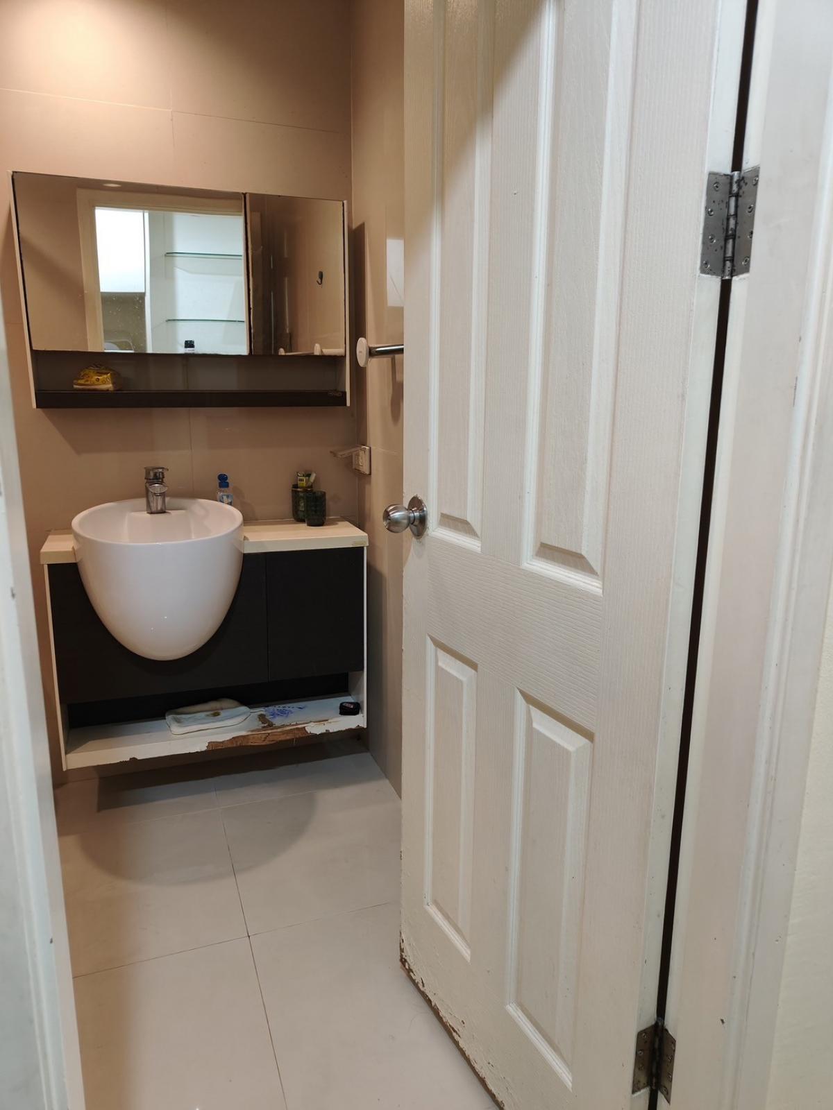 For RentCondoRamkhamhaeng, Hua Mak : For rent inspire place 30sqm. Only 7000 per month