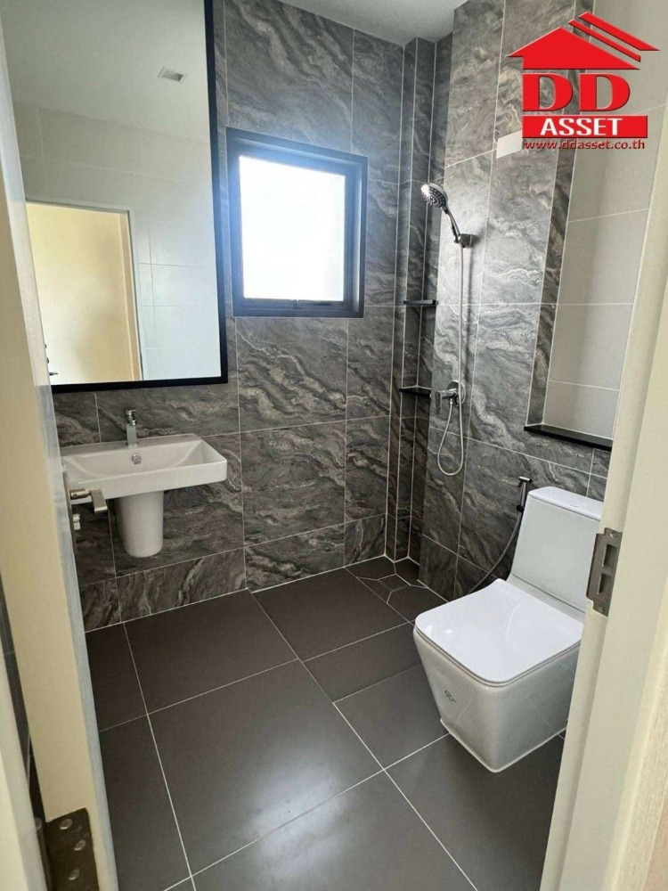 For SaleHouseVipawadee, Don Mueang, Lak Si : For sale / for rent Bangkok Boulevard Donmueang-Chaengwatthana Bangkok Boulevard Donmueang-Chaengwatthana Code: H8116