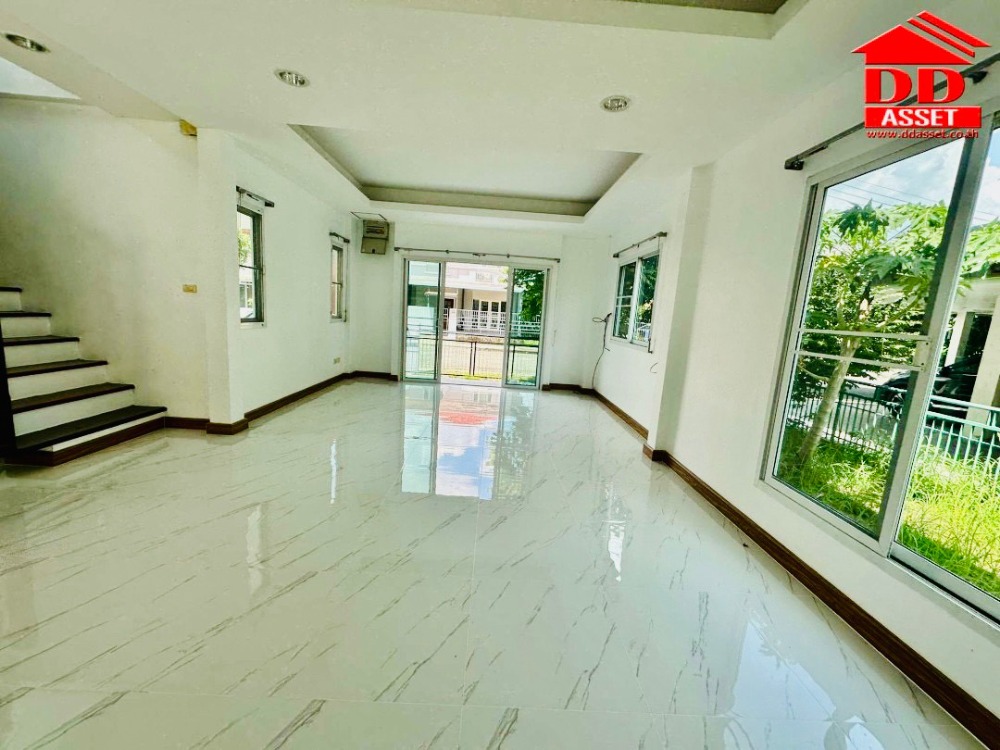 For SaleHousePathum Thani,Rangsit, Thammasat : Urgent sale, Inglada Village, Lam Luk Ka, Khlong 4, near Dream World, Rangsit, near Kanchanaphisek Ring Road, Lat Sawai, Code: H8117