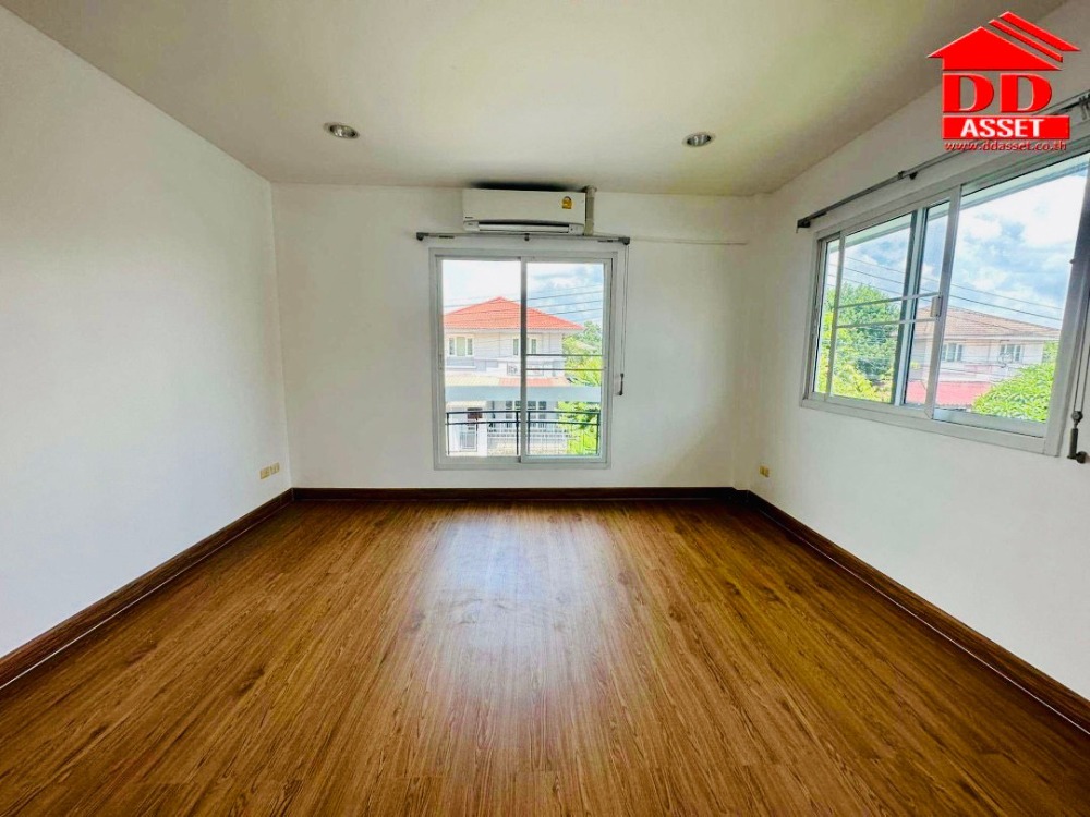 For SaleHousePathum Thani,Rangsit, Thammasat : Urgent sale, Inglada Village, Lam Luk Ka, Khlong 4, near Dream World, Rangsit, near Kanchanaphisek Ring Road, Lat Sawai, Code: H8117