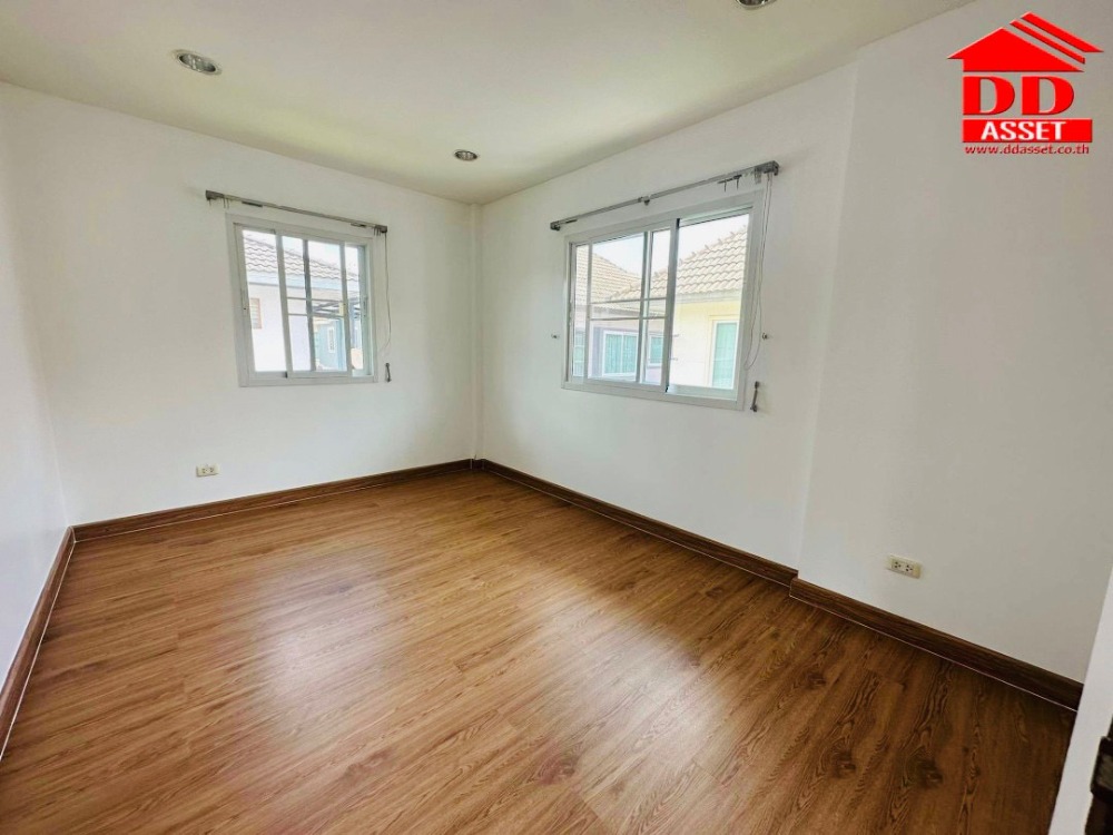 For SaleHousePathum Thani,Rangsit, Thammasat : Urgent sale, Inglada Village, Lam Luk Ka, Khlong 4, near Dream World, Rangsit, near Kanchanaphisek Ring Road, Lat Sawai, Code: H8117