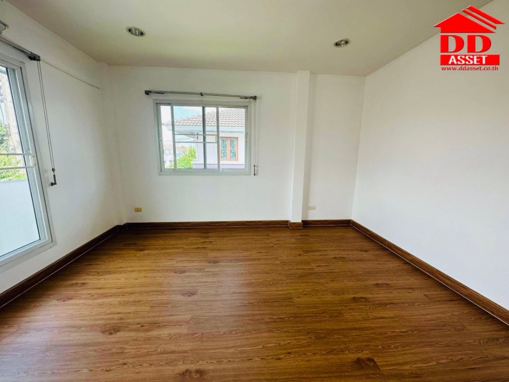 For SaleHousePathum Thani,Rangsit, Thammasat : Urgent sale, Inglada Village, Lam Luk Ka, Khlong 4, near Dream World, Rangsit, near Kanchanaphisek Ring Road, Lat Sawai, Code: H8117