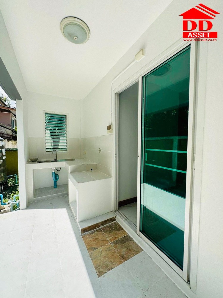 For SaleHousePathum Thani,Rangsit, Thammasat : Urgent sale, Inglada Village, Lam Luk Ka, Khlong 4, near Dream World, Rangsit, near Kanchanaphisek Ring Road, Lat Sawai, Code: H8117