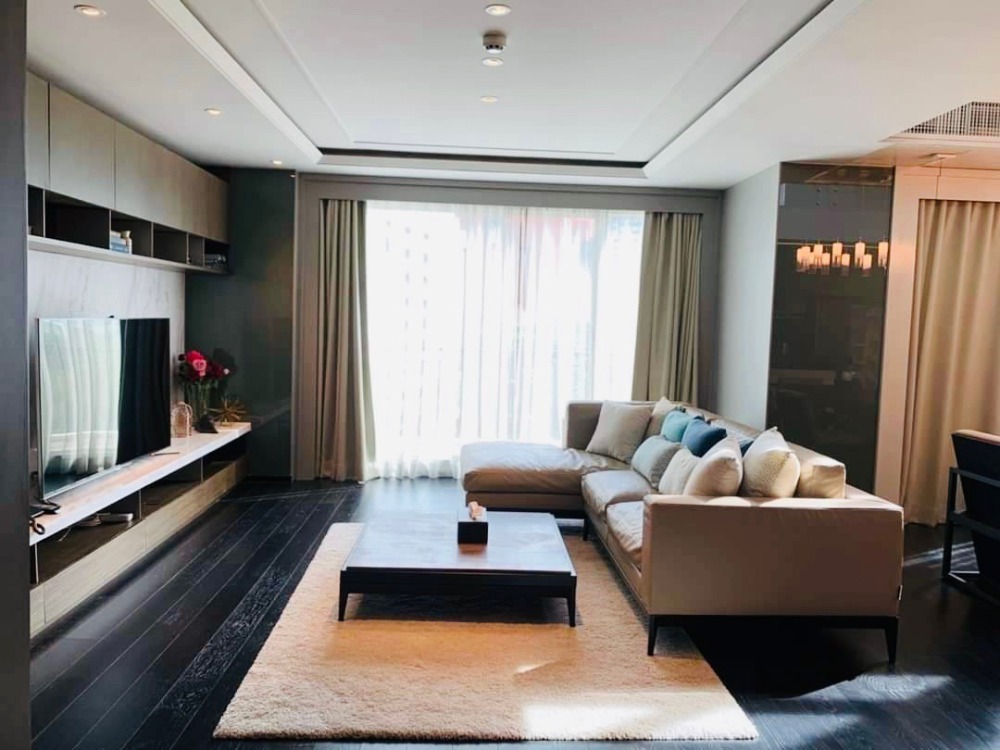 For RentCondoSukhumvit, Asoke, Thonglor : For Rent The Crest Sukhumvit24 The Crest Sukhumvit 24 BTS Phrom Phong Code : C8201