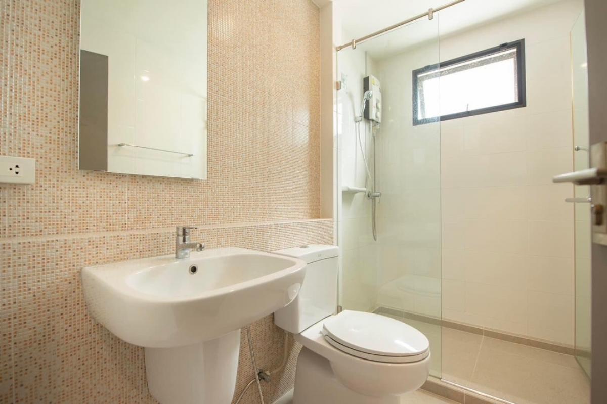 ขายทาวน์โฮมเกษตร นวมินทร์ ลาดปลาเค้า : 📢Townhouse at The Landmark Ekamai Ramindra , 3 Storey , nice decoration, easily traveling in many routes , near Central Eastville