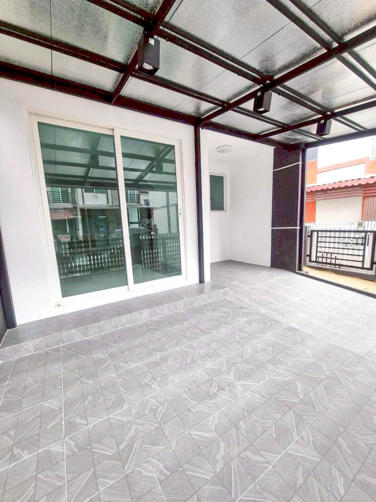 For SaleTownhomeRama 2, Bang Khun Thian : For Sale Townhouse/Townhome  , Gusto Rama 2 , newly renovated , Tha Kham , Bang Khun Thian , Bangkok ,  CX-144596