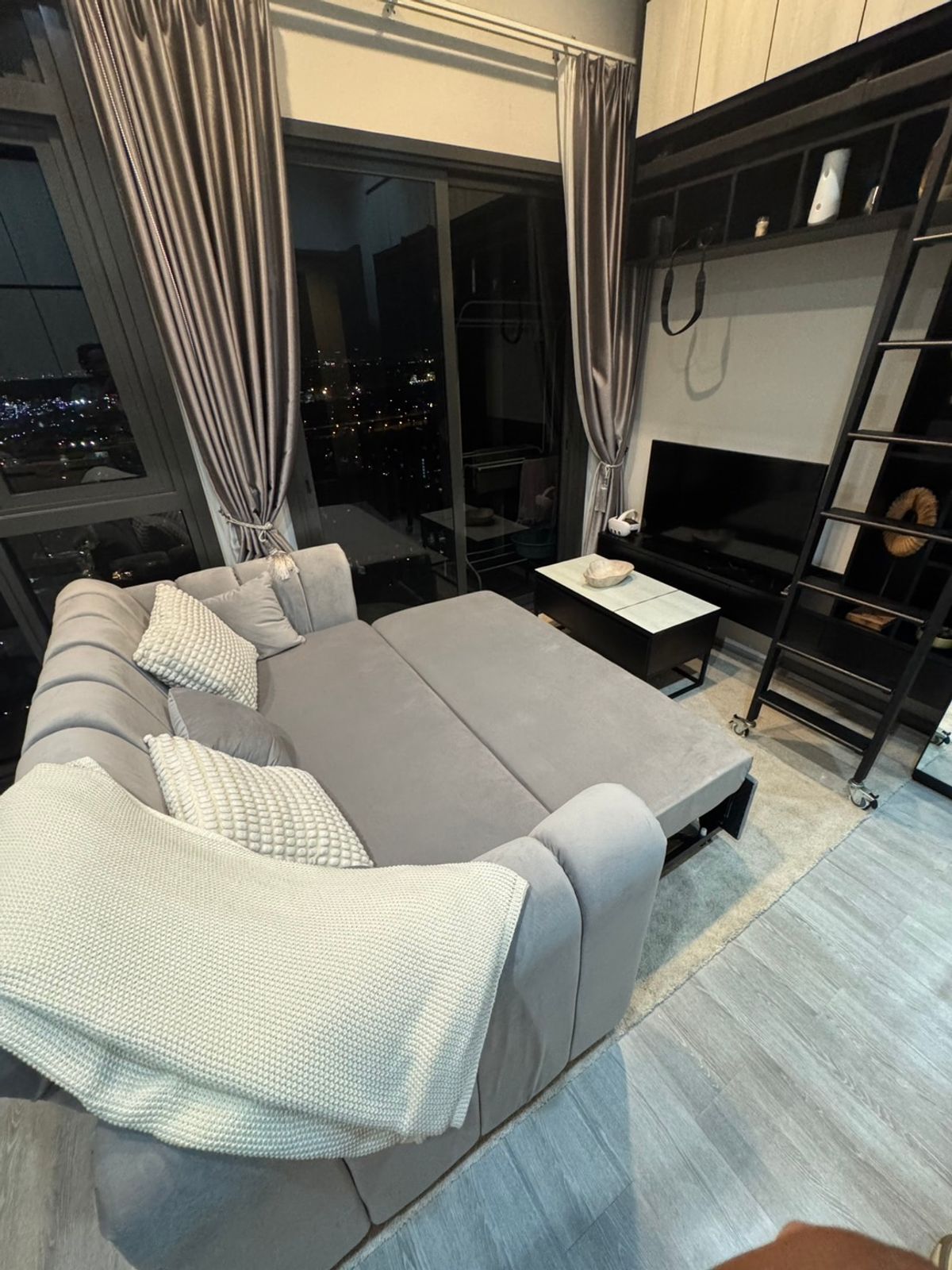 For RentCondoOnnut, Udomsuk : Rent: The Line Sukhumvit 101, 1 Bed 1 Bath, size 34 sqm, high Floor fully furnished.