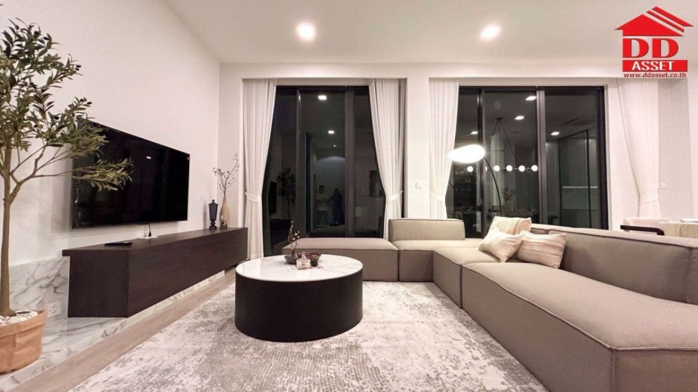 For RentHousePattanakan, Srinakarin : For Rent VIVE KRUNGTHEP KREETHA VIVE Krungthep Kreetha Code : H8119