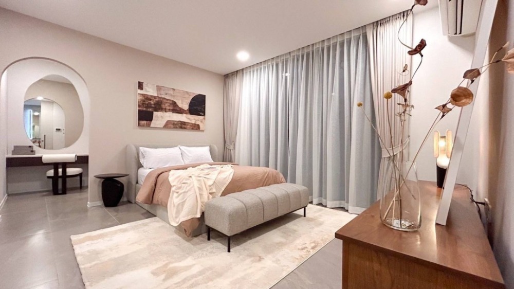 For RentHousePattanakan, Srinakarin : For Rent VIVE KRUNGTHEP KREETHA VIVE Krungthep Kreetha Code : H8119