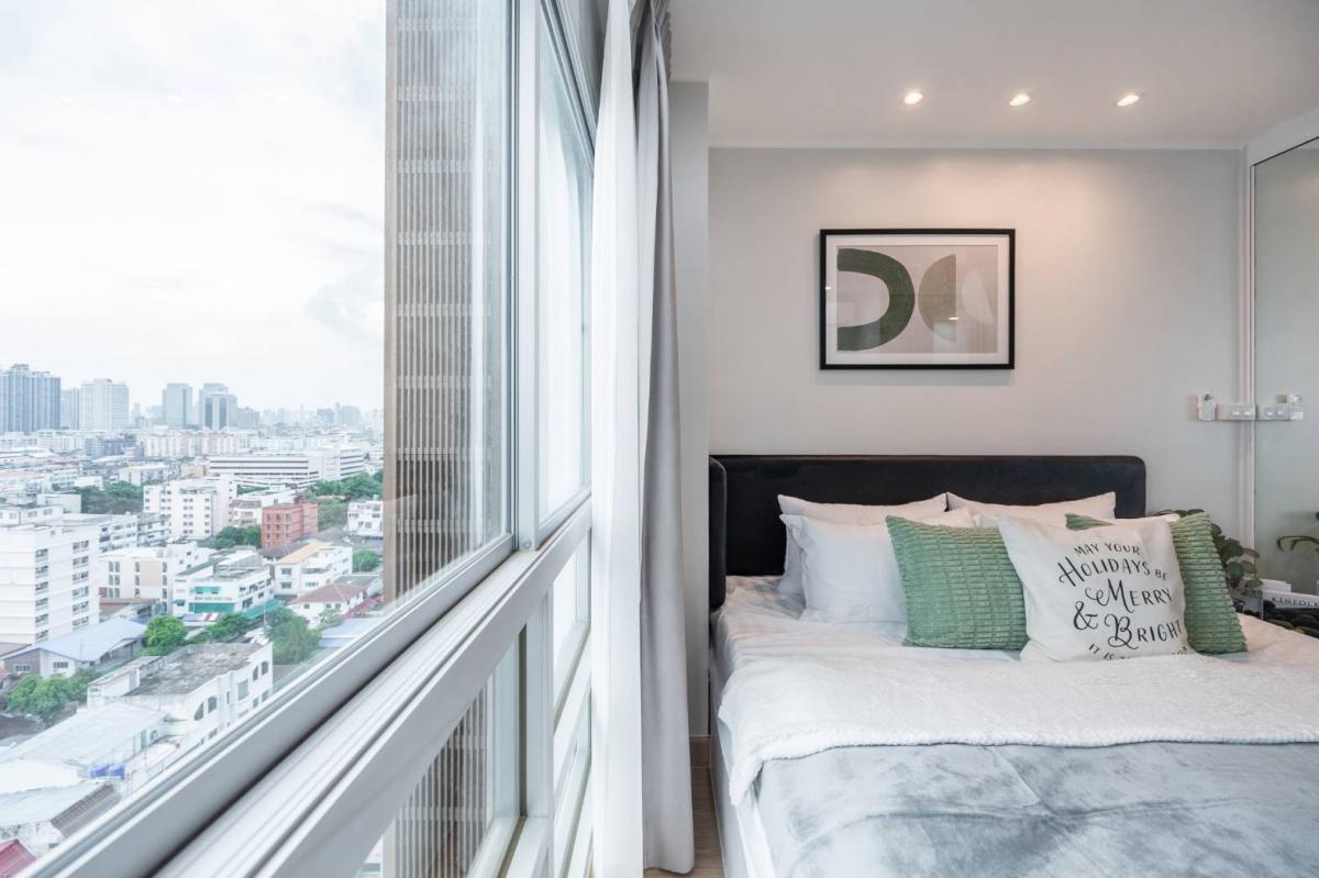 For SaleCondoRatchadapisek, Huaikwang, Suttisan : 🌟 Executive life… Just having a salary and MRT makes life look more luxurious immediately! 🌟U Delight Huai Khwang makes life look good like a classy person✨️✨️