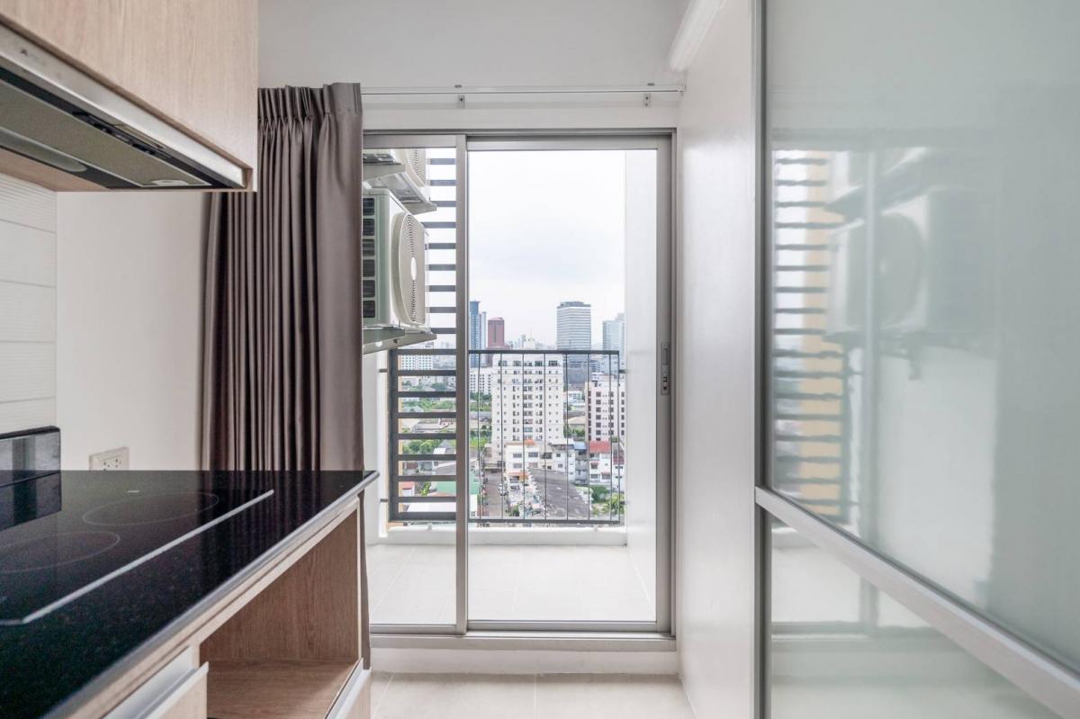 For SaleCondoRatchadapisek, Huaikwang, Suttisan : 🌟 Executive life… Just having a salary and MRT makes life look more luxurious immediately! 🌟U Delight Huai Khwang makes life look good like a classy person✨️✨️