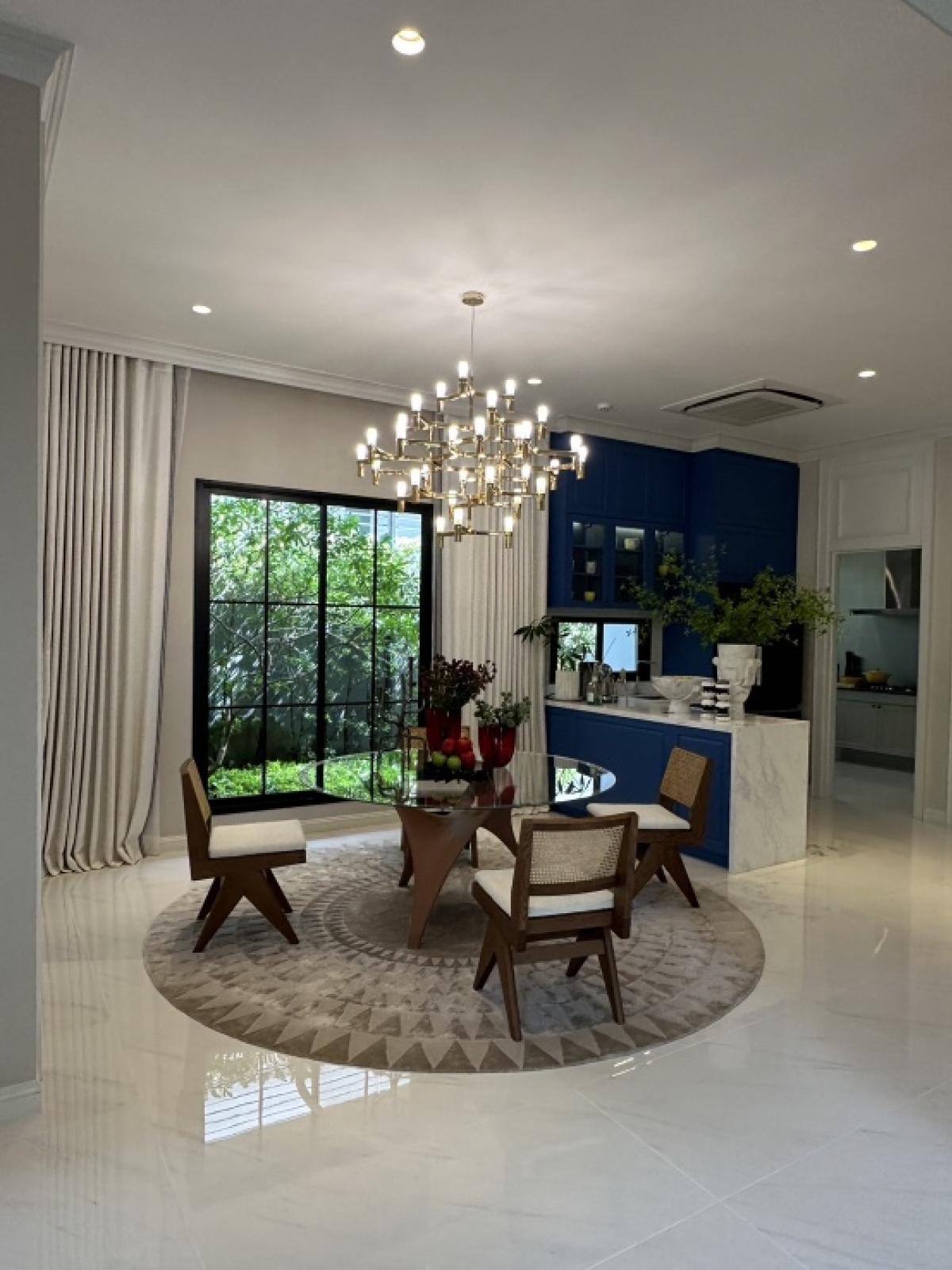 ขายบ้านเกษตรศาสตร์ รัชโยธิน : ขายบ้าน นาราสิริ พหล วัชรพล | 378 Sq.m | 29,900,000 M. ติดต่อ 086-795-9997