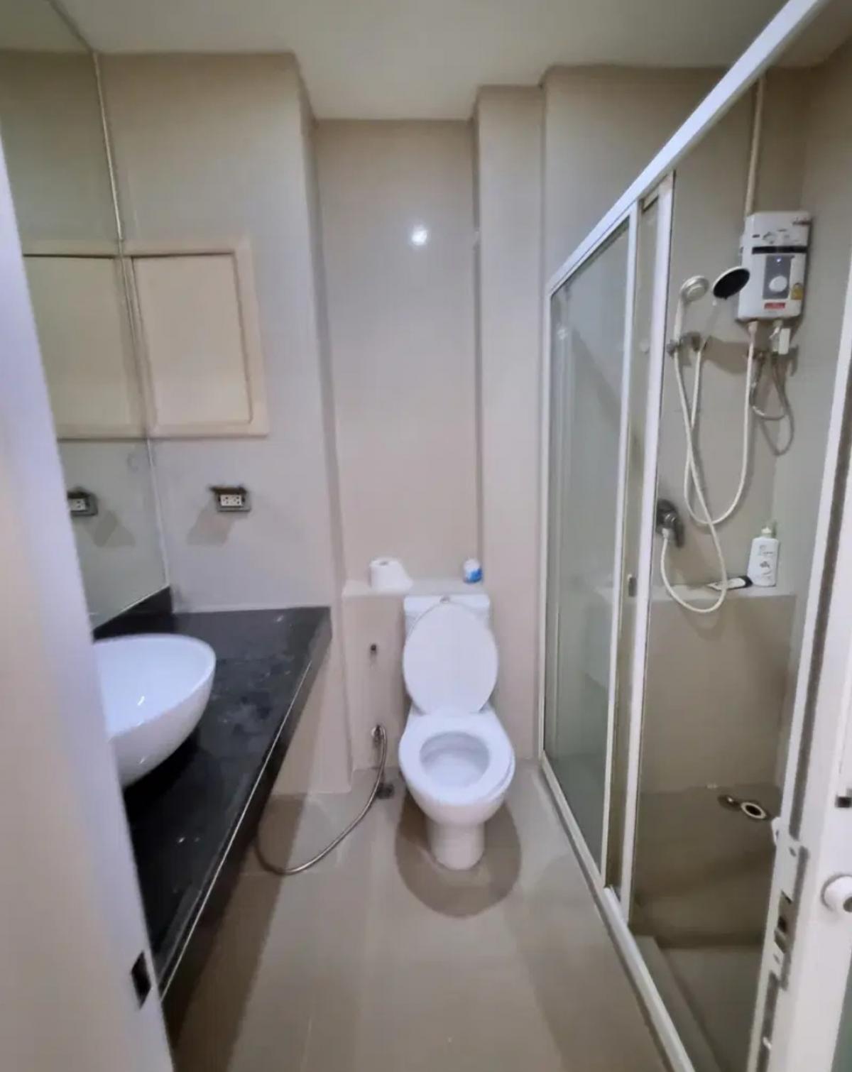 ให้เช่าคอนโดลาดพร้าว101 แฮปปี้แลนด์ : happy condo ชั้นสอง สภาพสวย เพียง9000- เท่านั้น 0928242499