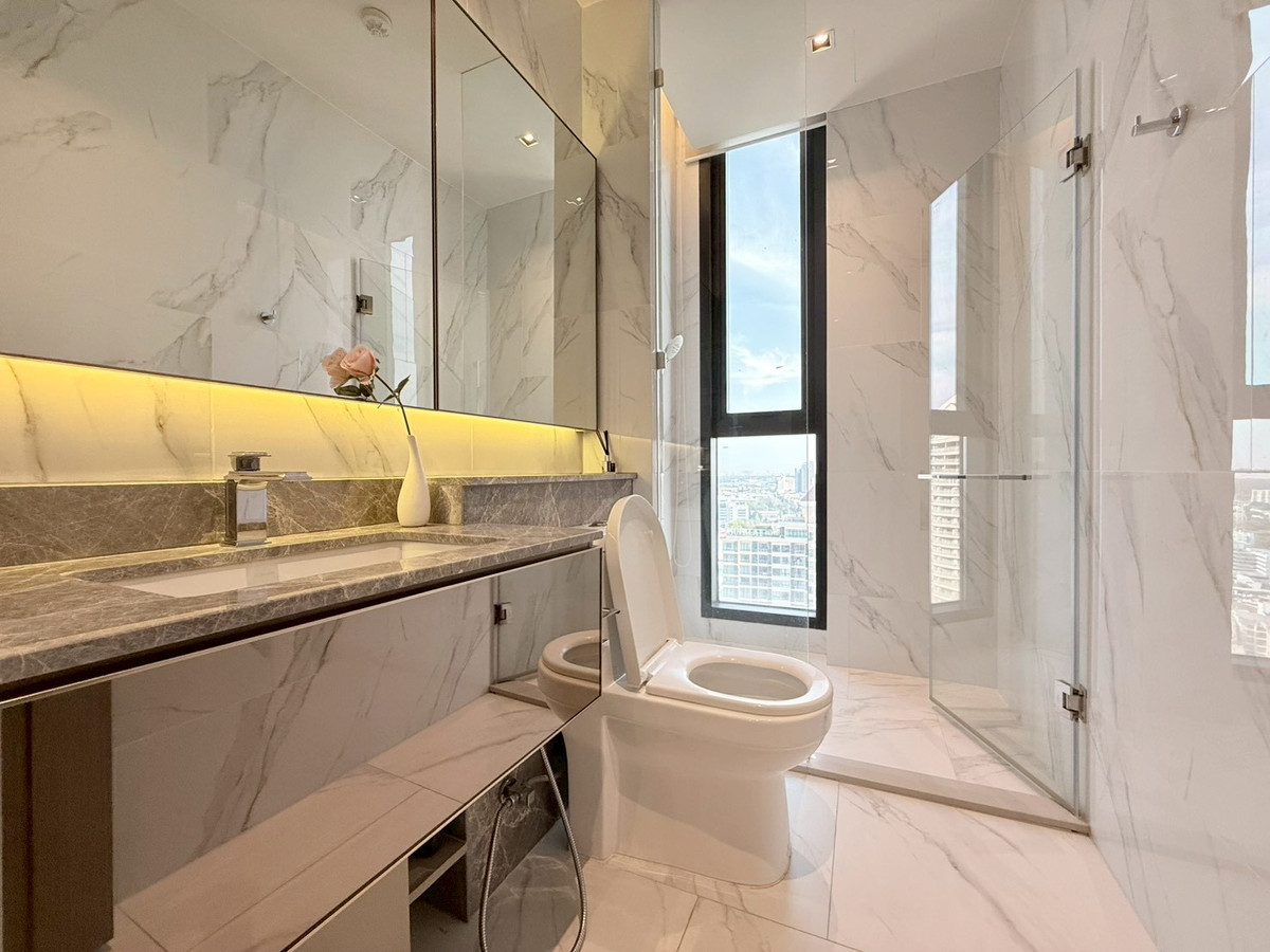 For RentCondoSathorn, Narathiwat : Luxury Fully furnished condo for rent in Soi Suan Plu 2 Bedrooms - Sathorn