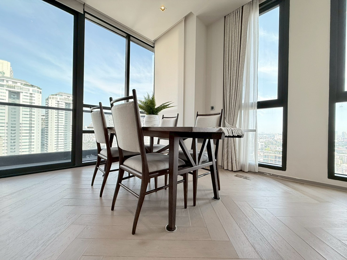 For RentCondoSathorn, Narathiwat : Luxury Fully furnished condo for rent in Soi Suan Plu 2 Bedrooms - Sathorn