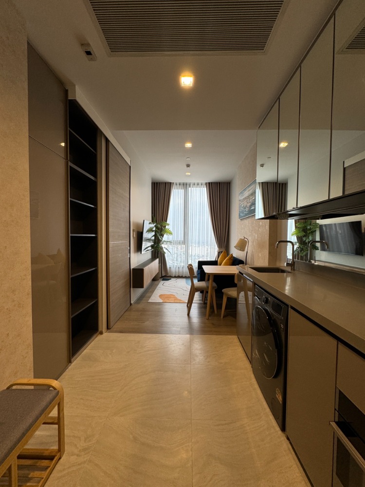 For RentCondoLadprao, Central Ladprao : For rent, 35 square meters, beautifully decorated, city view, high floor