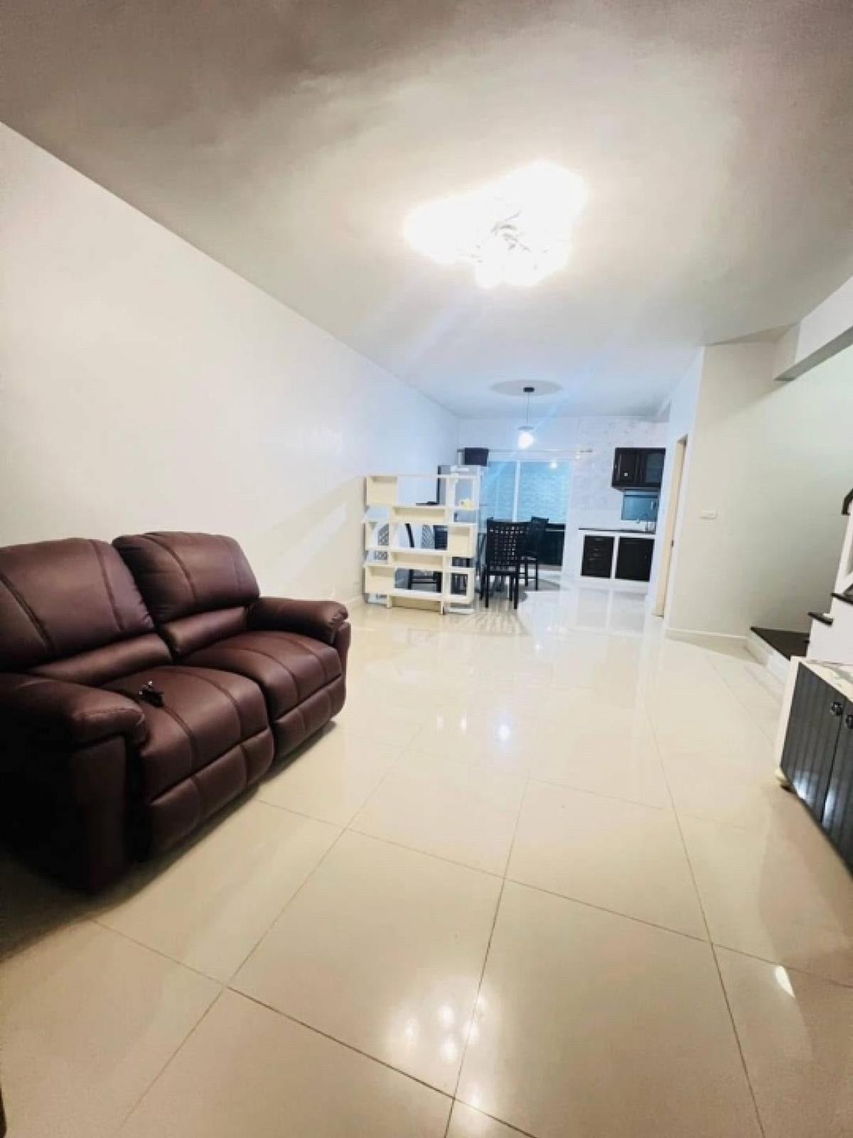 For RentTownhomePattanakan, Srinakarin : Townhouse for rent, Town Avenue Village, Rama 9-Srinakarin, Krungthep Kreetha Soi 7, near ARL Hua Mak, Krungthep Kreetha marketplace