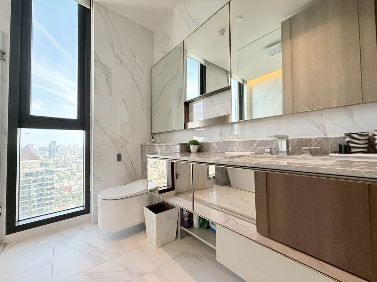 For RentCondoSathorn, Narathiwat : Luxury Fully furnished condo for rent in Soi Suan Plu 2 Bedrooms - Sathorn