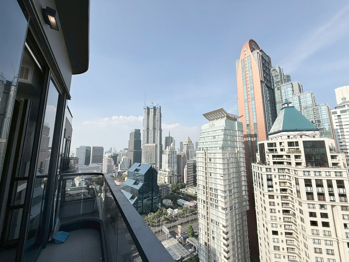 For RentCondoSathorn, Narathiwat : Luxury Fully furnished condo for rent in Soi Suan Plu 2 Bedrooms - Sathorn