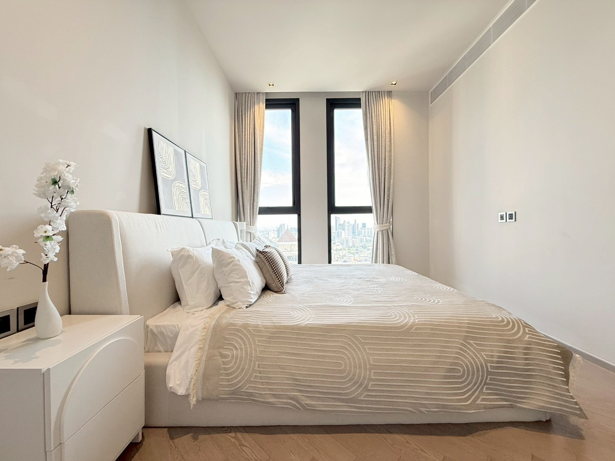 For RentCondoSathorn, Narathiwat : Luxury Fully furnished condo for rent in Soi Suan Plu 2 Bedrooms - Sathorn