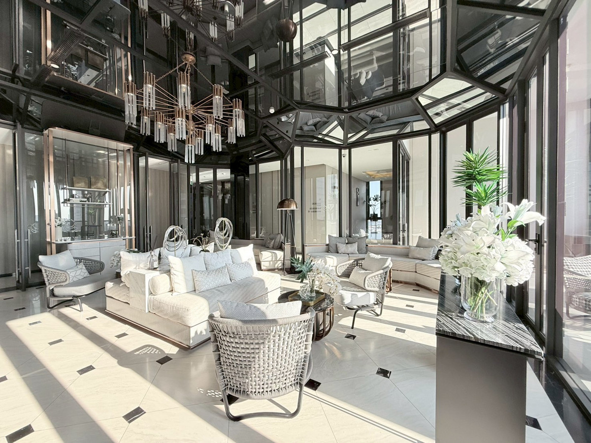 For RentCondoSathorn, Narathiwat : Luxury Fully furnished condo for rent in Soi Suan Plu 2 Bedrooms - Sathorn