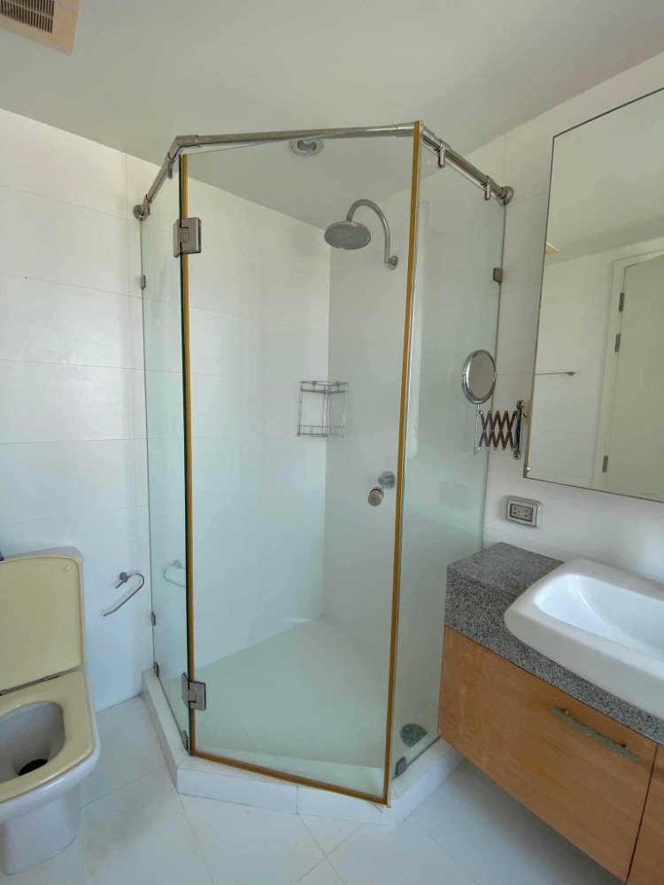 For SaleCondoWitthayu, Chidlom, Langsuan, Ploenchit : - Urgent Sale - Manhattan Chidlom (Manhattan Chidlom) Ready to move in (S05-1247)