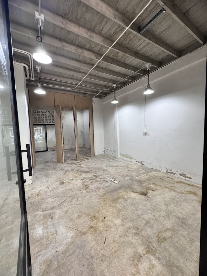 For RentShop HouseOnnut, Udomsuk : Commercial building for rent, 3 floors, Sukhumvit 95, near BTS Bang Chak (N.856)