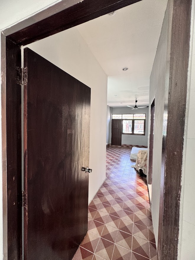 For RentShop HouseOnnut, Udomsuk : Commercial building for rent, 3 floors, Sukhumvit 95, near BTS Bang Chak (N.856)