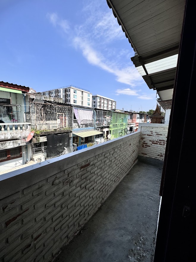 For RentShop HouseOnnut, Udomsuk : Commercial building for rent, 3 floors, Sukhumvit 95, near BTS Bang Chak (N.856)