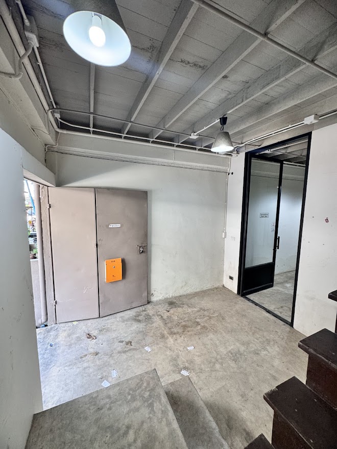For RentShop HouseOnnut, Udomsuk : Commercial building for rent, 3 floors, Sukhumvit 95, near BTS Bang Chak (N.856)