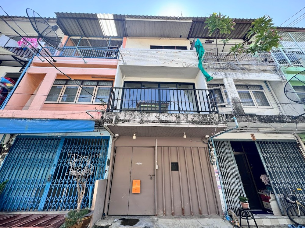 For RentShop HouseOnnut, Udomsuk : Commercial building for rent, 3 floors, Sukhumvit 95, near BTS Bang Chak (N.856)