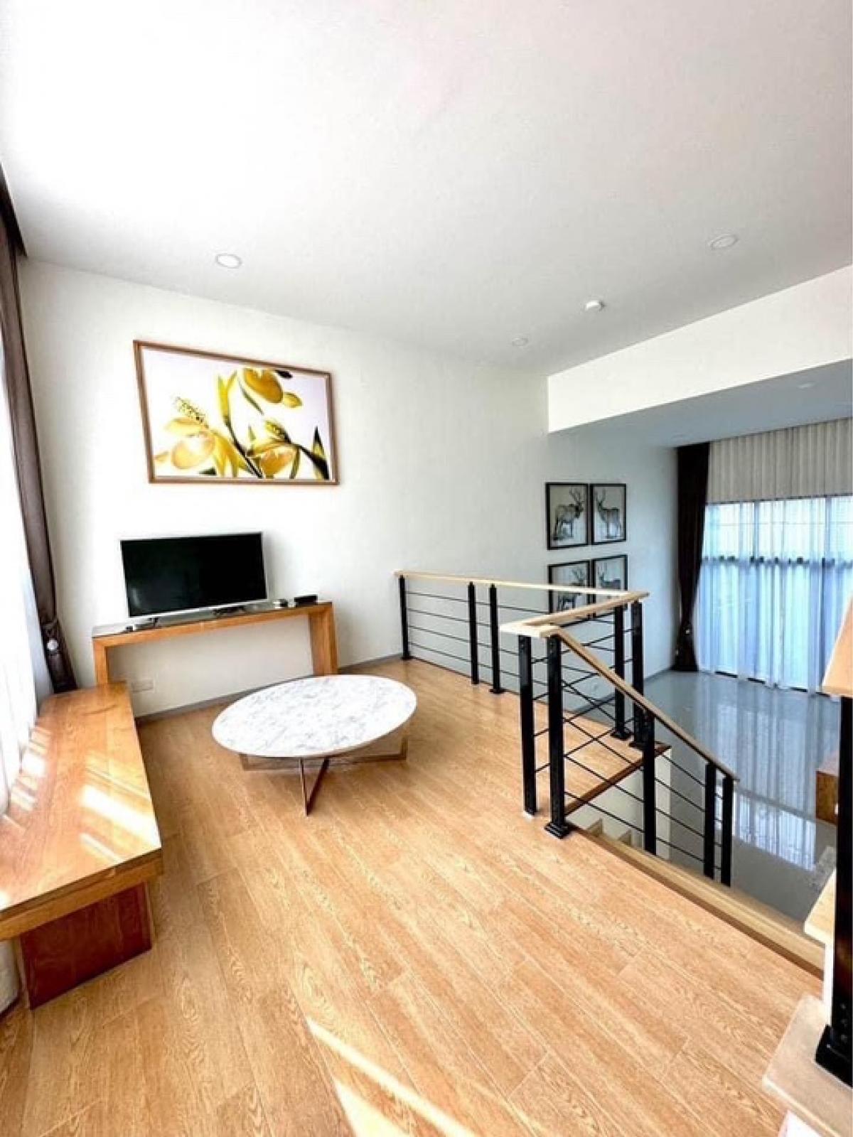 For SaleTownhomePattanakan, Srinakarin : Sold with tenants Arden Pattanakarn, got almost a million back!!!