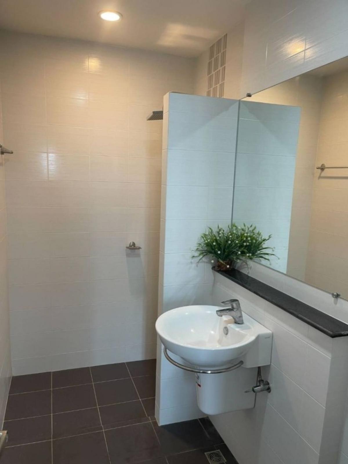 ให้เช่าทาวน์โฮมมีนบุรี-ร่มเกล้า : ให้เช่าทาวน์โฮม2ชั้น 19ตรว. ซอยมิสทีน ถ.รามคำแหง