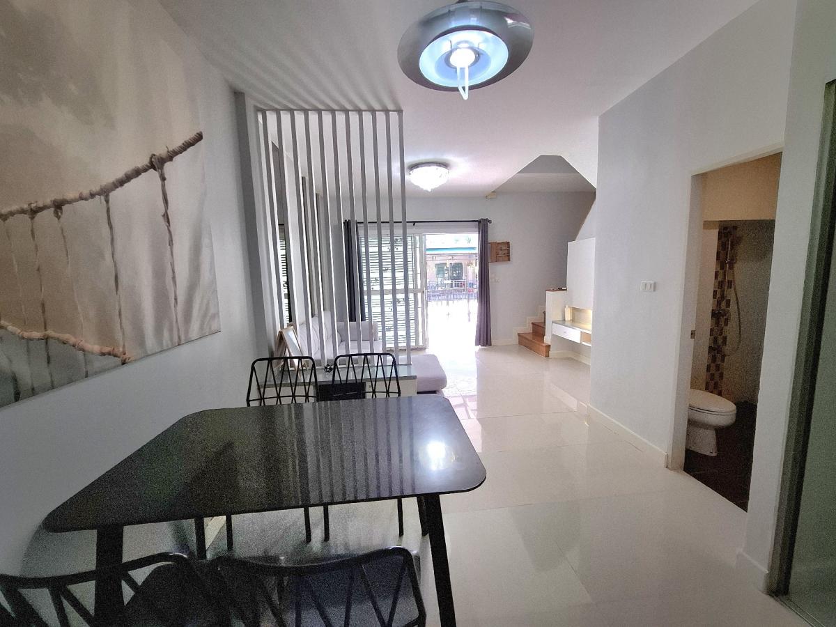 ให้เช่าทาวน์โฮมมีนบุรี-ร่มเกล้า : ให้เช่าทาวน์โฮม2ชั้น 19ตรว. ซอยมิสทีน ถ.รามคำแหง