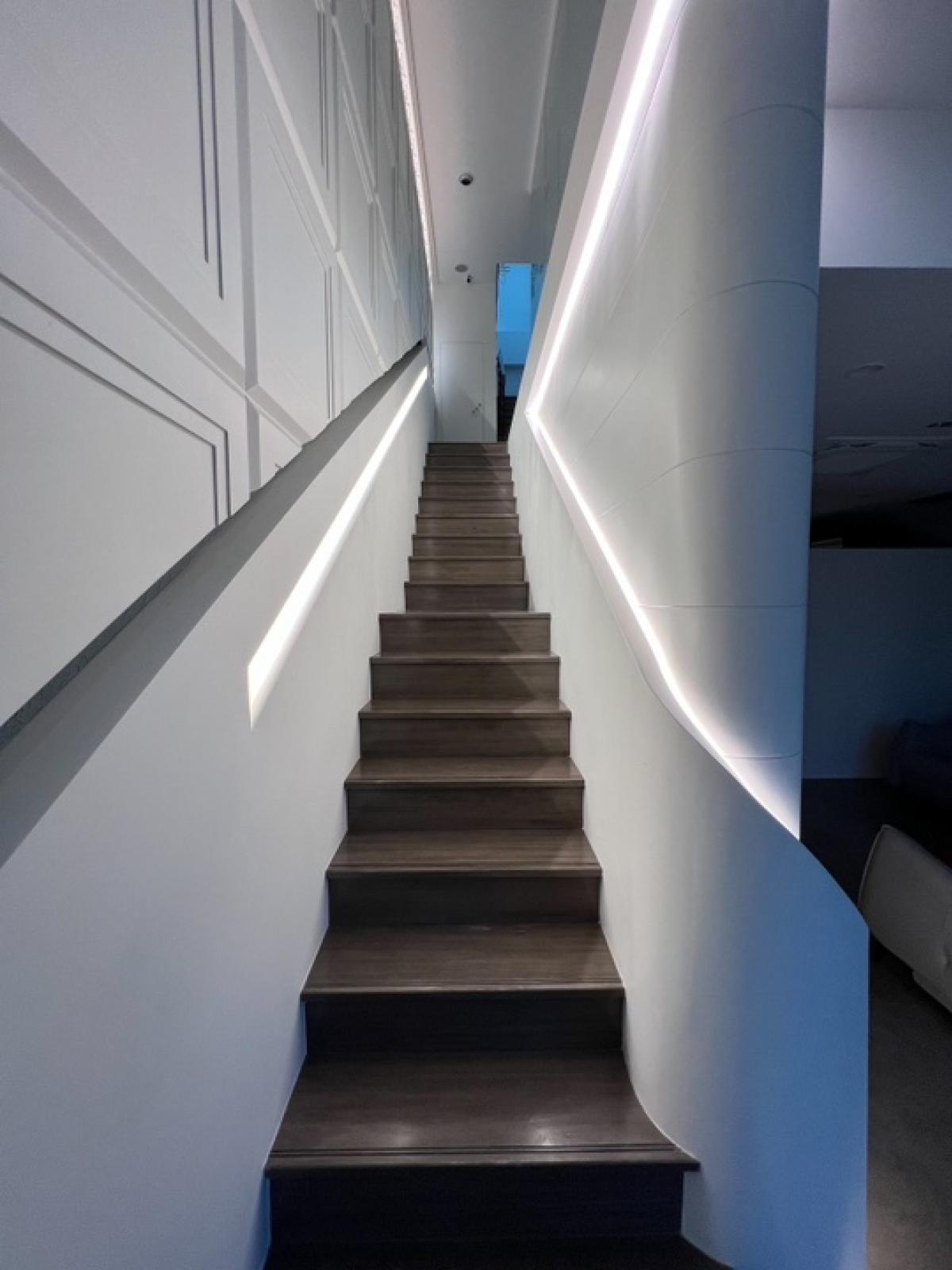 For RentHome OfficeBangna, Bearing, Lasalle : #For rent #Home office #Cascade Bangna 3.5-storey building, beautifully decorated, ready to use, 1 room, corner room, lots of parking in the project to support business.