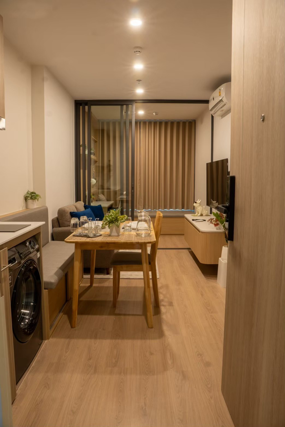 ให้เช่าคอนโดคลองเตย กล้วยน้ำไท : ให้เช่า  คอนโด Life Rama 4 - Asoke   ใกล้  MRT ศูนย์สิริกิติ์ เพียง 450 เมตร