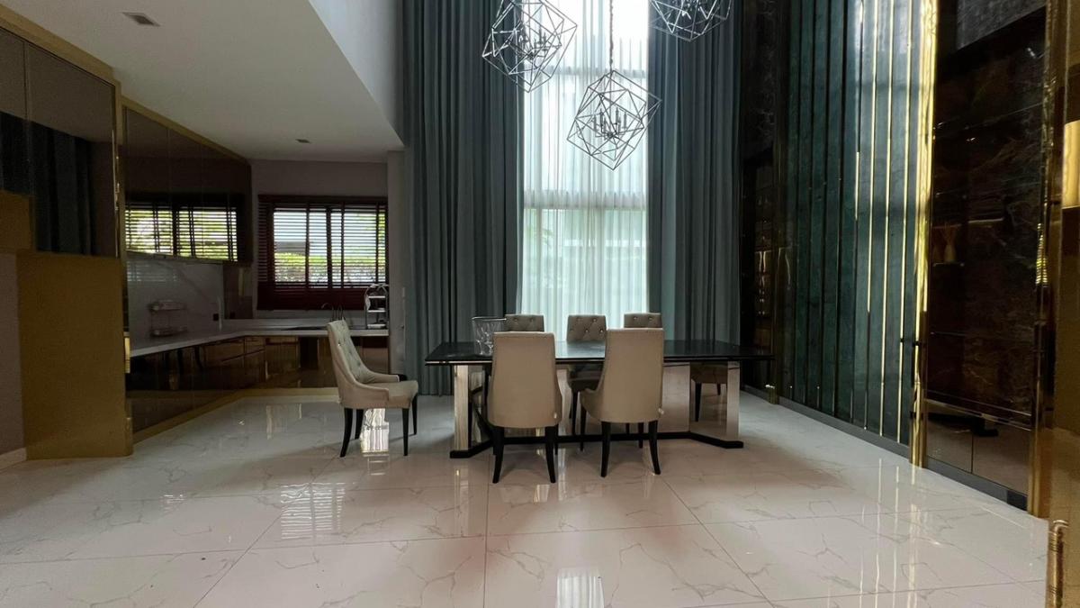 For SaleHouseSeri Thai, Ramkhamhaeng Nida : 📢👇 Grand Bangkok Boulevard Ramindra-Serithai Located in Soi Seri Thai 71, next to Seri Thai Road. Can travel from Suan Siam Road. and Ramindra Road