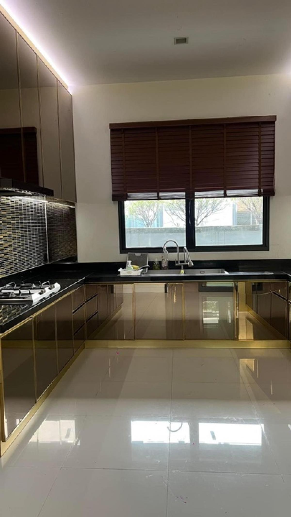 For SaleHouseSeri Thai, Ramkhamhaeng Nida : 📢👇 Grand Bangkok Boulevard Ramindra-Serithai Located in Soi Seri Thai 71, next to Seri Thai Road. Can travel from Suan Siam Road. and Ramindra Road