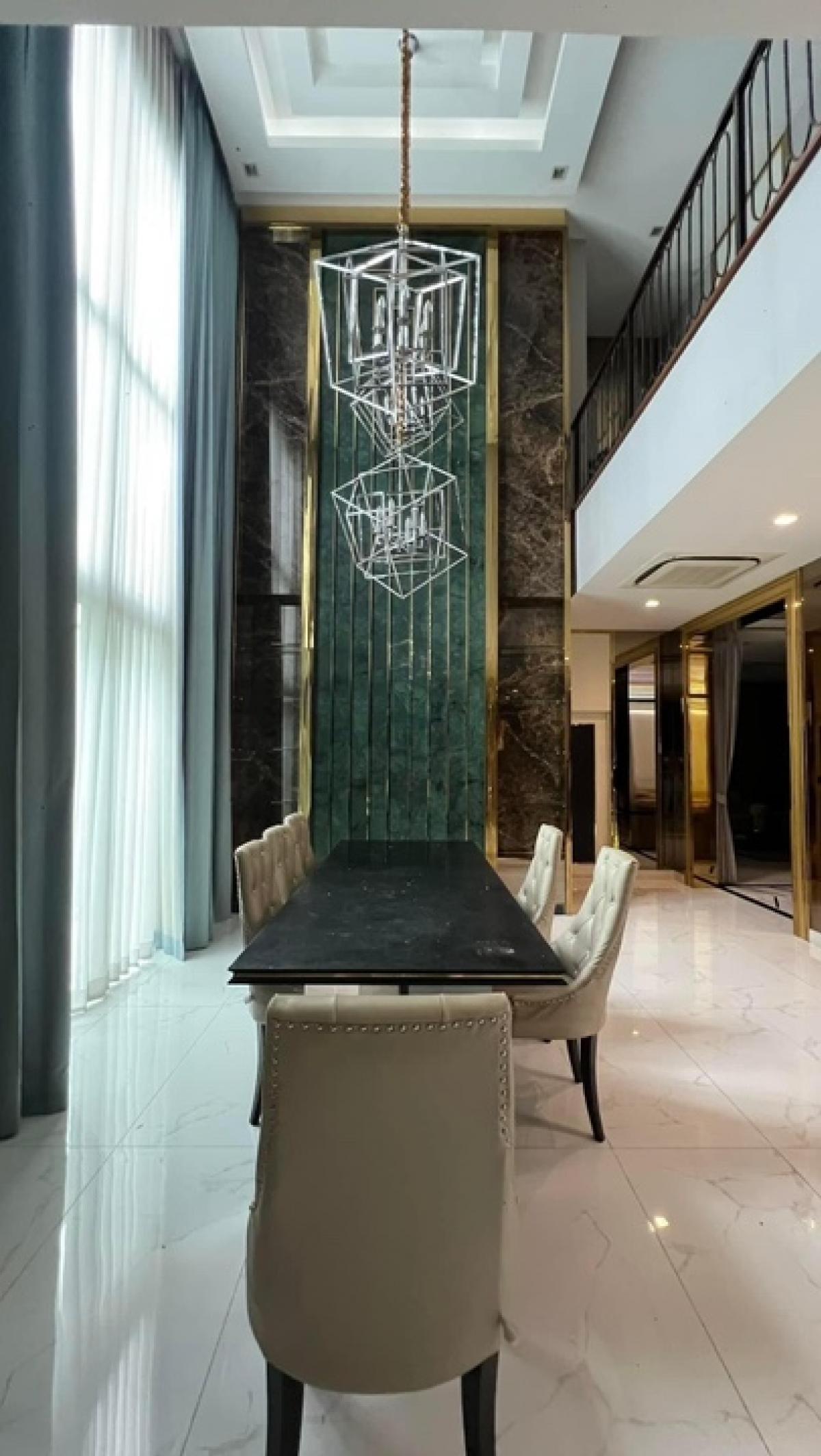 For SaleHouseSeri Thai, Ramkhamhaeng Nida : 📢👇 Grand Bangkok Boulevard Ramindra-Serithai Located in Soi Seri Thai 71, next to Seri Thai Road. Can travel from Suan Siam Road. and Ramindra Road