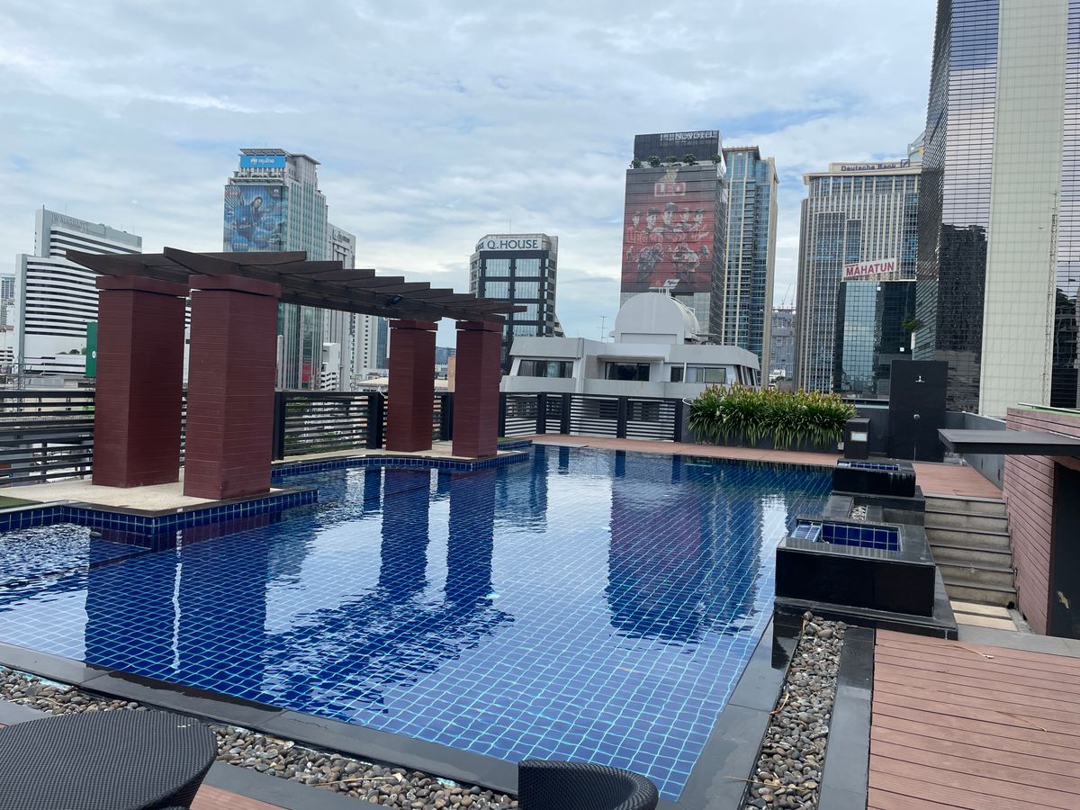 For RentCondoWitthayu, Chidlom, Langsuan, Ploenchit : O2 Hip Condo 64 sq m. with 1 bedroom nice decoration furnished for rent short walk Ploen Chit BTS 